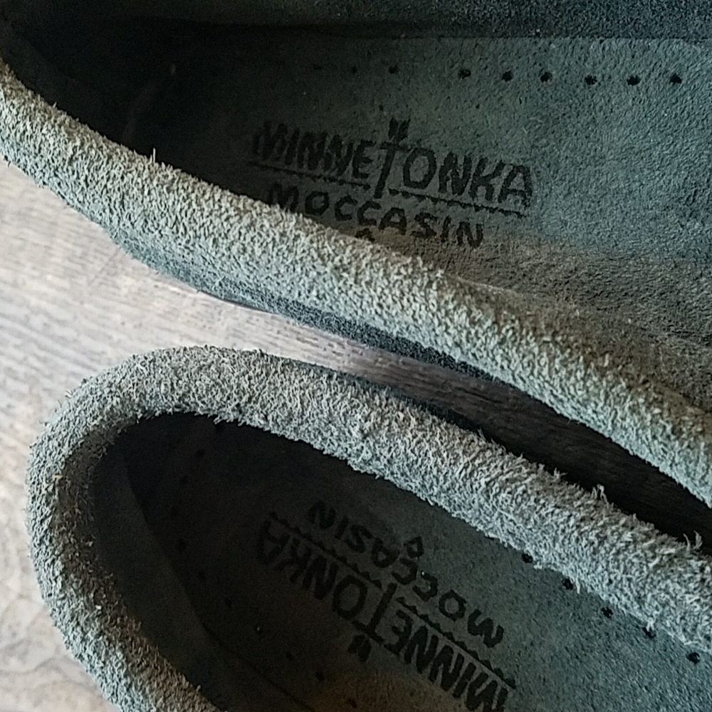 Minnetonka Moccasin Size 6 & 6.5 Bundle 2 Pairs G… - image 7